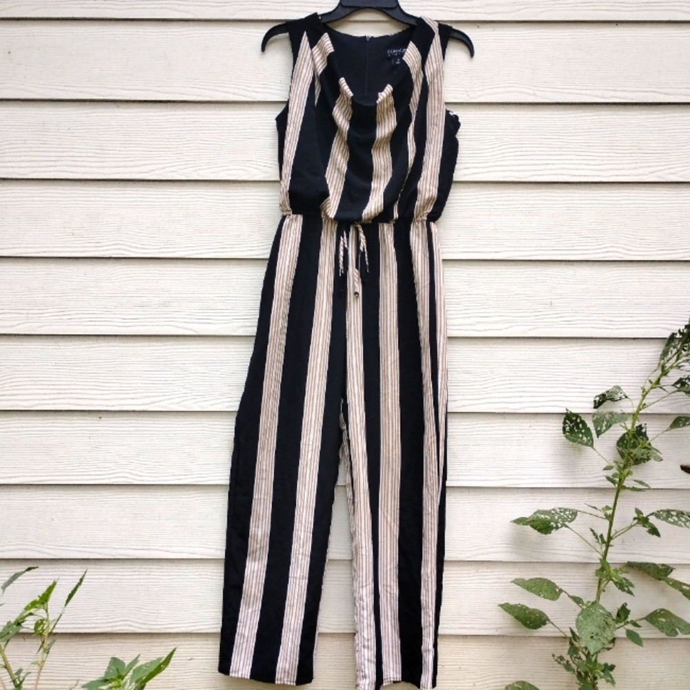 Enfocus Studio pin strip jump suit zip up back size 4